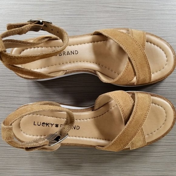 Lucky Brand Tan Platform Sandals - Picture 11 of 13